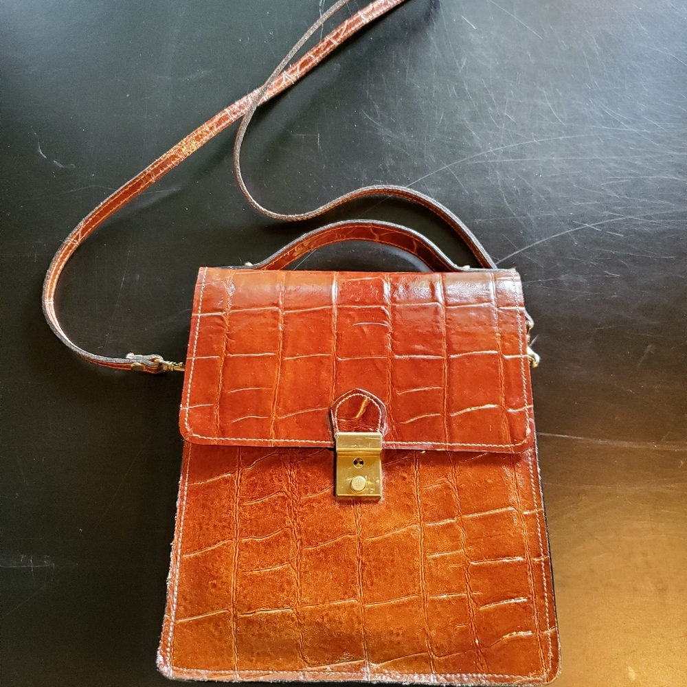 Vivace brown leather bag